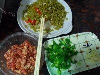 很有食欲的酸豆角肉沫做法图解7)