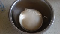 自制葡萄干餐包做法图解2)