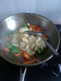 家常菜炒干豆腐做法图解8)