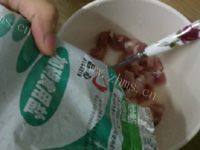 口感极佳的鸡蛋瘦肉粥做法图解2)