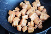 家常菜冬瓜红烧肉做法图解6)