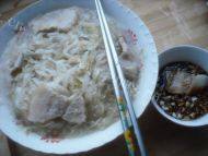 酸菜汆白肉自制