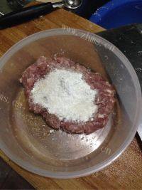 美味的客家酿豆腐做法图解2)