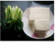 美味的青菜豆腐汤做法图解1)