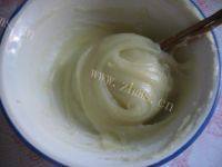 「念念不忘」紫薯冰皮月饼做法图解4)