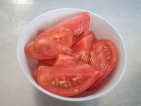 美味的杏鲍菇豌豆番茄面做法图解3)