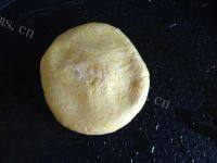 自制南瓜豆沙饼做法图解7)