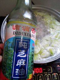 美味的丝瓜花蛤汤做法图解7)