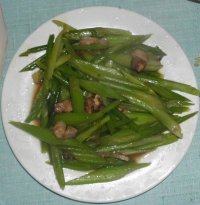 最爱的芹菜炒肉