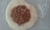 好吃的花生红糖馅烧饼做法图解10)