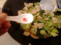 秀色可餐的杏鲍菇炒油菜做法图解9)