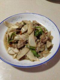家常菜杏鲍菇炒肉