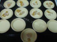 色味俱佳的黄桃蛋挞做法图解7)