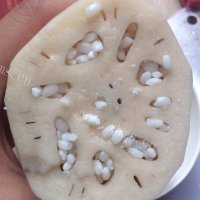 可口的桂花糯米藕做法图解3)