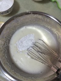 美味的脆椰酸奶蛋糕做法图解6)