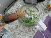 家有大厨之紫菜蛋花汤做法图解10)