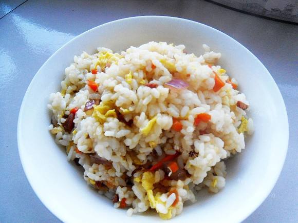 腊肉蛋炒饭