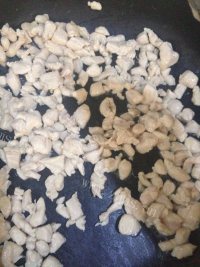 美味的原香烧烤鸡肉披萨做法图解5)