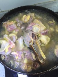 清脆爽口的红烧鸭肉做法图解3)