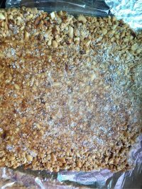 美味的椰蓉蜂蜜花生糖做法图解5)