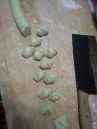 双面荠菜蒸饺做法图解9)