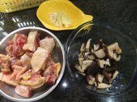 家常菜香菇焖鸡肉做法图解4)