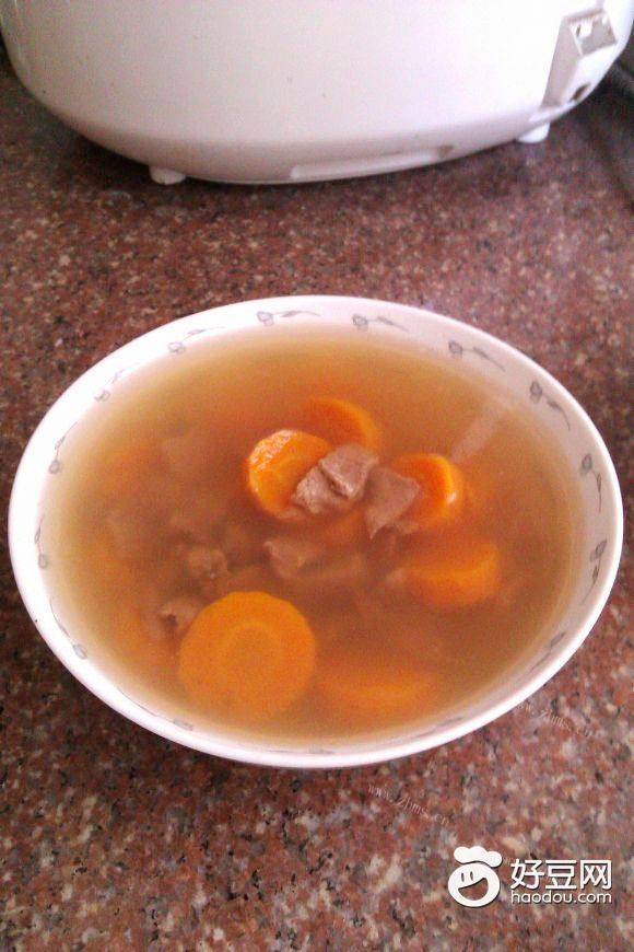 胡萝卜牛肉汤