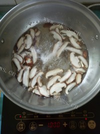 浓郁的黑芝麻绿豆糕做法图解3)