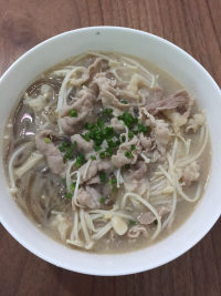 家常菜酸汤金针肥牛
