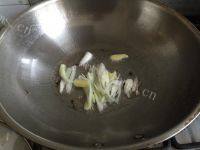 芹菜肉丝炒火腿做法图解7)