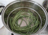 家常菜豇豆酿肉做法图解2)