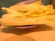 滋补的素炒白菜做法图解1)