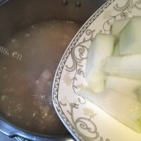 冬瓜薏米大骨汤做法图解6)