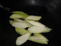 家常菜丝瓜炖豆腐做法图解3)