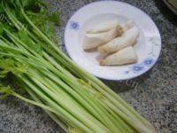 唇齿留香的杏鲍菇炒芹菜做法图解1)