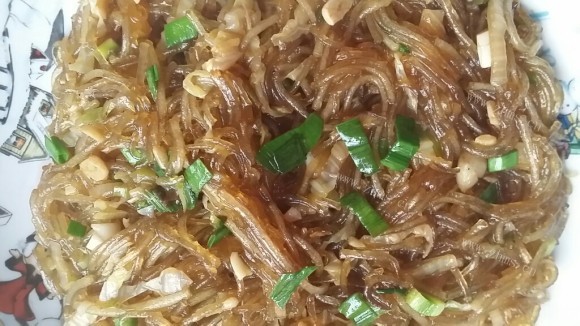 特色美食酸菜粉条