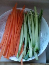 香飘十里的紫菜包饭做法图解2)
