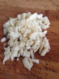 家常菜蒜香油麦菜做法图解3)