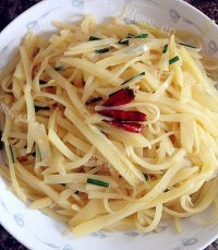 香喷喷的酸辣土豆丝做法图解5)