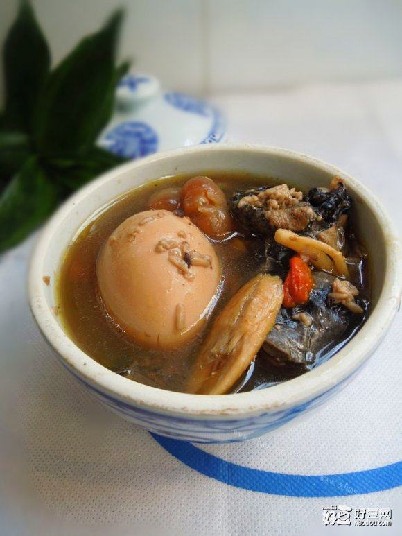 酒酿药膳乌鸡汤