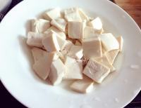 美味的鲫鱼豆腐汤做法图解2)