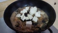 好吃的葱香木耳豆腐鱼做法图解9)