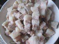 家常菜红烧肉炖豆角做法图解3)