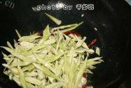 家常菜辣炒四季豆做法图解4)