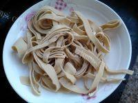 家常菜韭菜炒豆腐丝做法图解2)