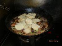 美味的土豆豆角炖鸡肉做法图解13)