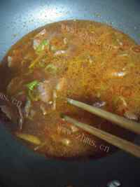 水煮牛肉做法图解10)
