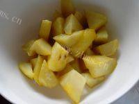 家常菜红烧肉炖土豆做法图解3)