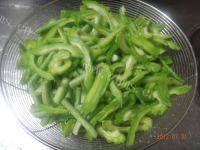 家常菜苦瓜炒豆角做法图解5)
