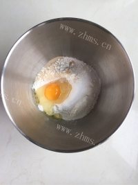 自制鸡肉土豆披萨做法图解1)